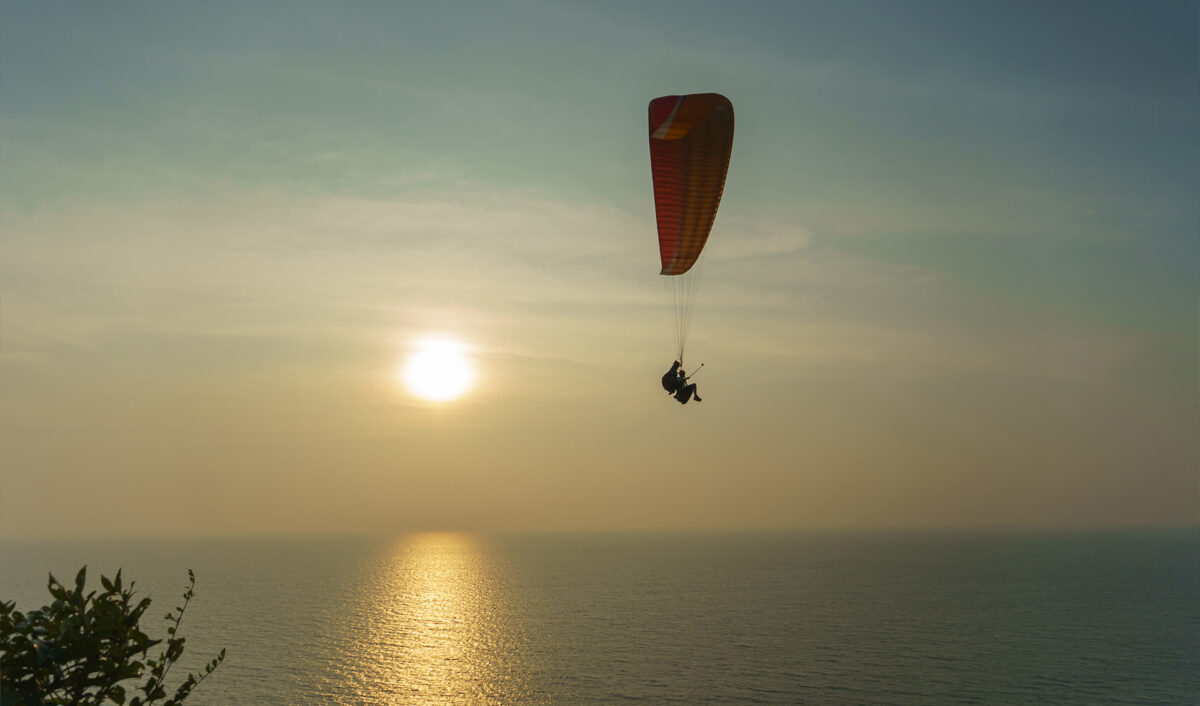 Parapendio: la fantastica sensazione di essere trasportati dal vento