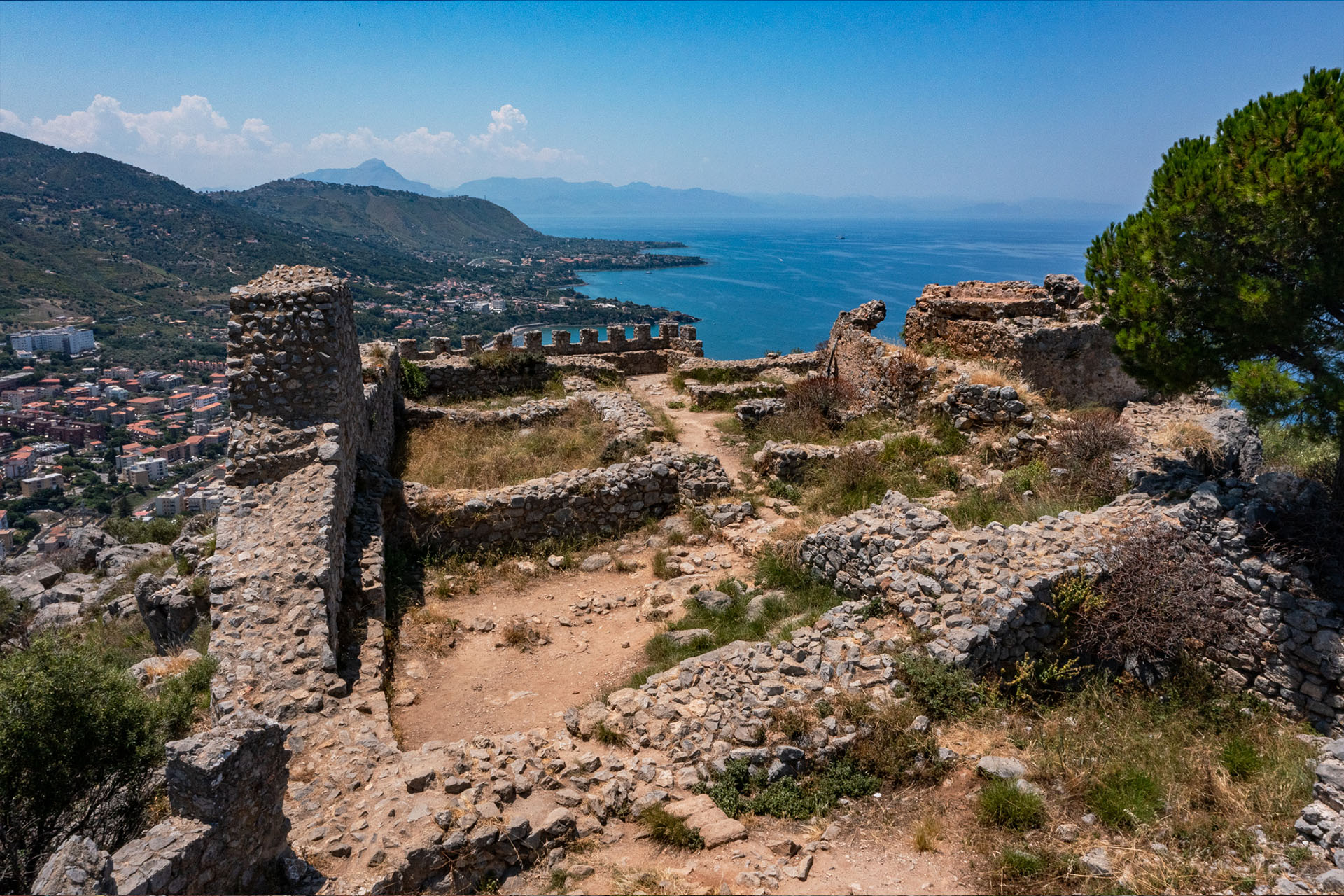 rocca-cefalu-1